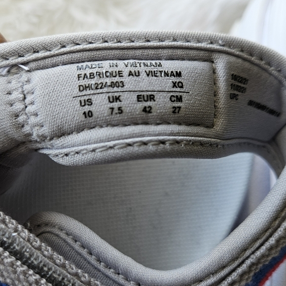 Nike For Women Sandals - Gray, Red, and Blue - Picture 4 of 7